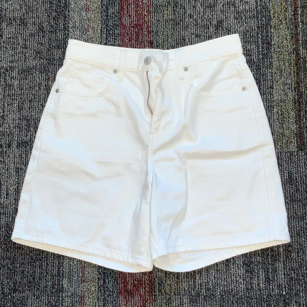 Uniqlo white shorts denim